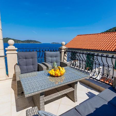Seafront Apartment Duo Вис Екстериор снимка